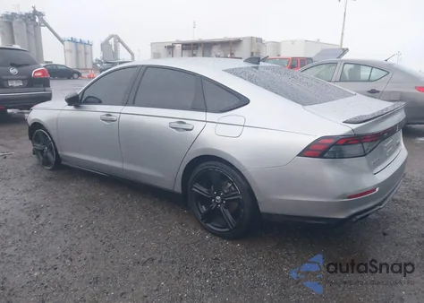 2024 Honda Accord Hybrid Sport-L z USA, uszkodzony, nr VIN 1HGCY2F71RA078446